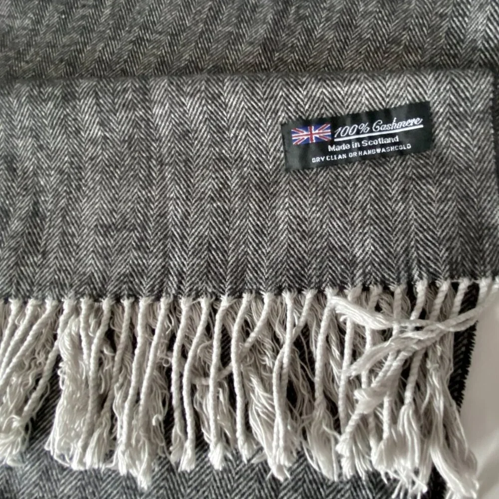 Vintage Cashmere Scotland Herringbone Preppy Heritage Fringes Scarf 70